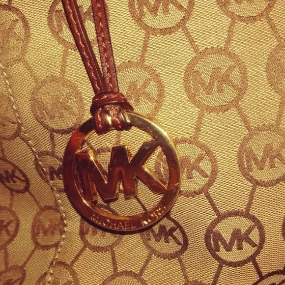 Michael Khors Purse - Picture 2 of 4